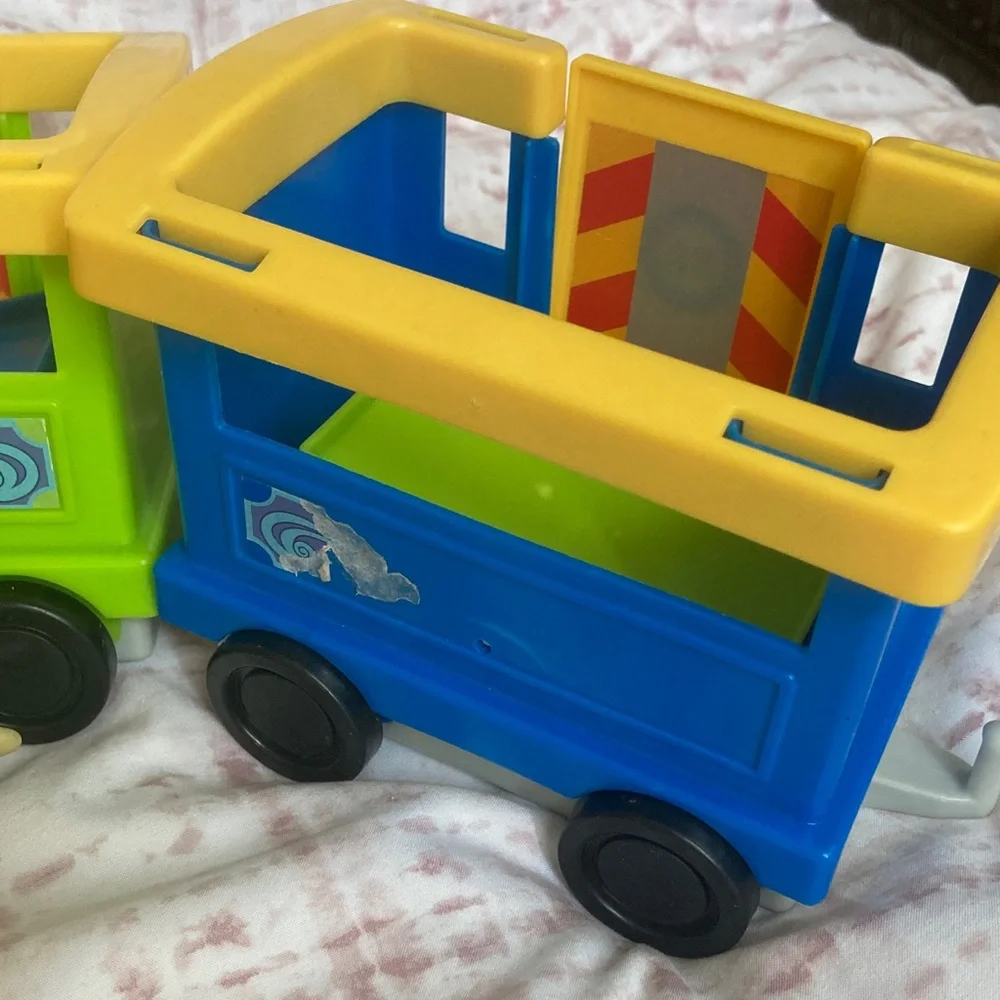FISHER PRICE Little People Train Set and figures